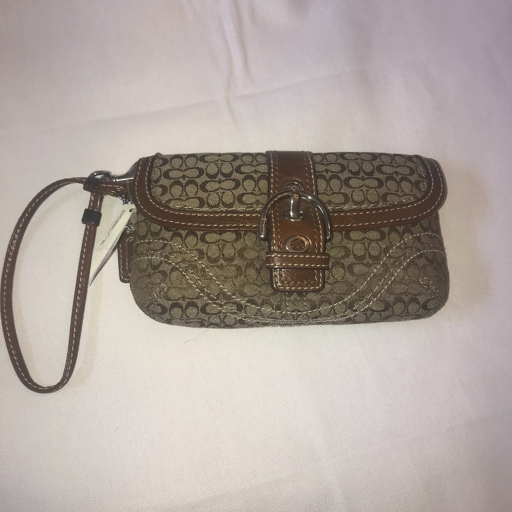 NWT Coach Wristlet in Classic Brown C Design
